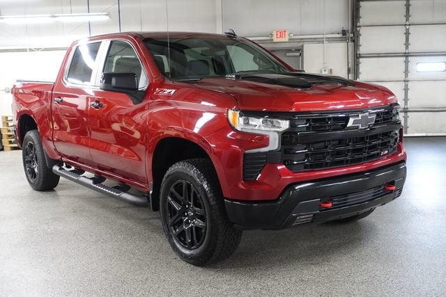 2024 Chevrolet Silverado 1500 LT Trail Boss in Radiant Red Tintcoat — front three-quarter view